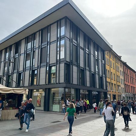 Cicerone Apartment Bergamo Bagian luar foto