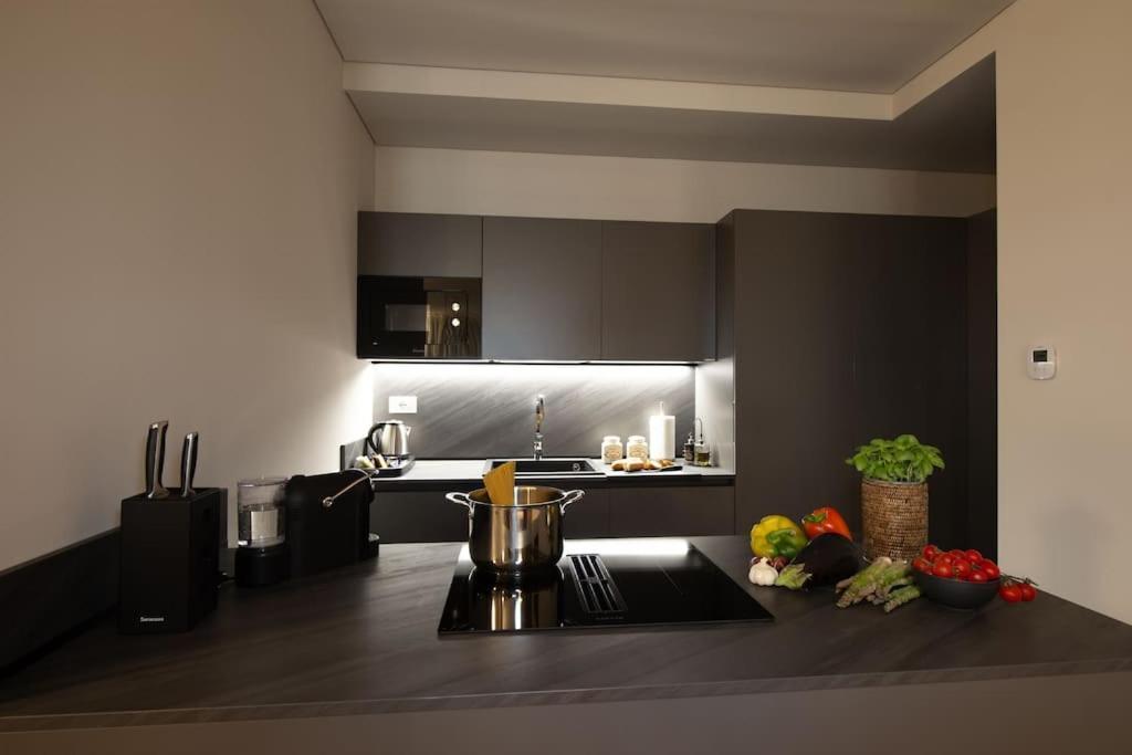 Cicerone Apartment Bergamo Bagian luar foto