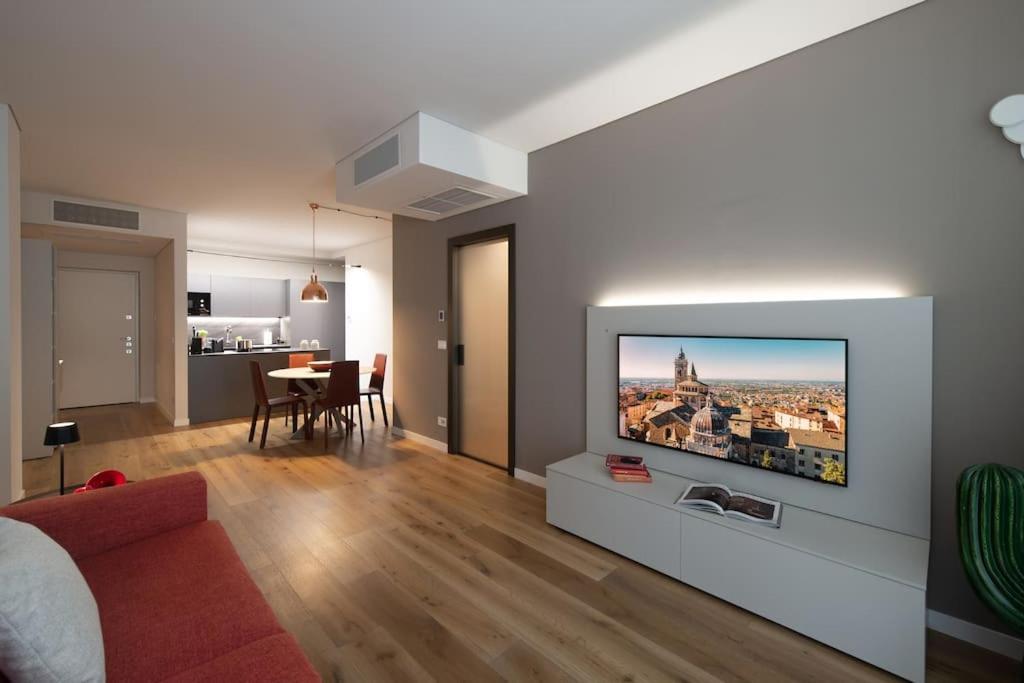 Cicerone Apartment Bergamo Bagian luar foto