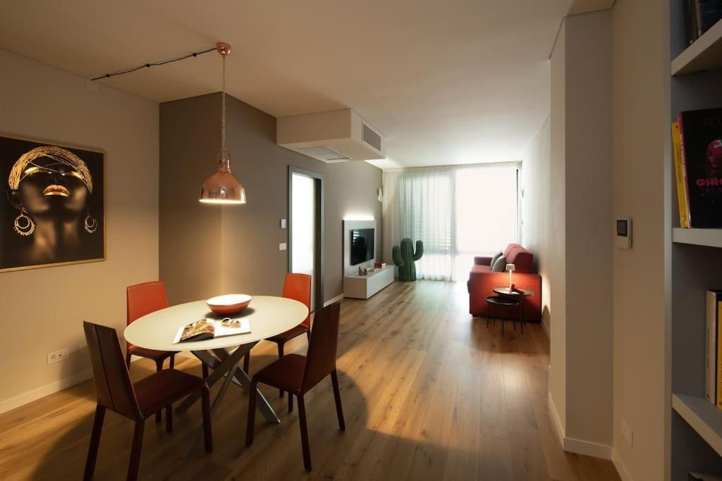 Cicerone Apartment Bergamo Bagian luar foto