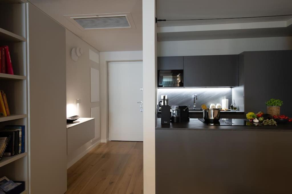 Cicerone Apartment Bergamo Bagian luar foto